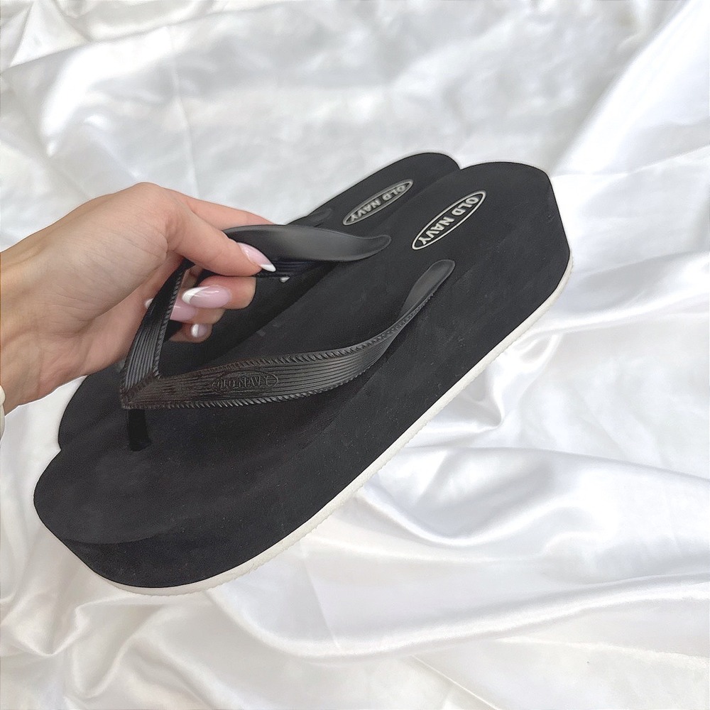 Old Navy Womens Platform Flip Flops Black Foam Wedge Thong Sandals Y2K 90s Style